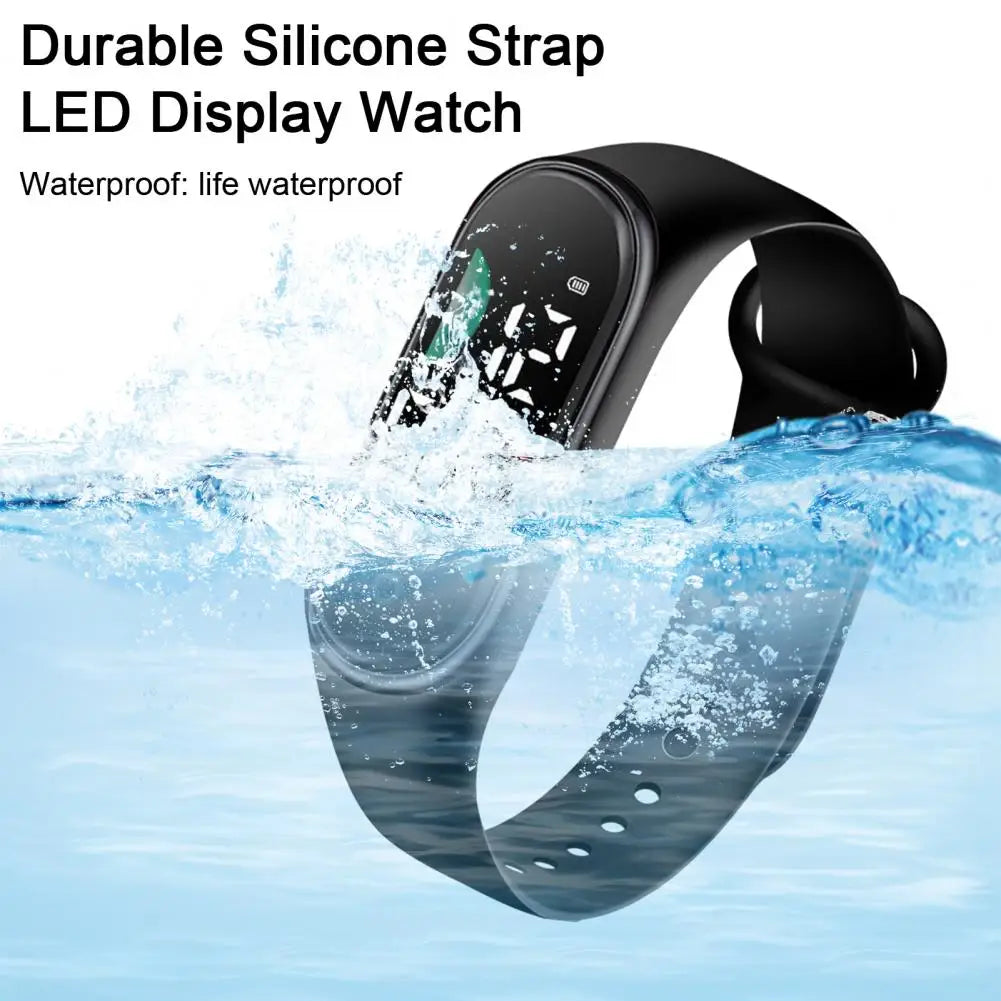 Kids Electronic Watch Sports Waterproof Wrist Watch Large Font Screen LED Display Luminous Auto Date Full Calendar Digital Watch