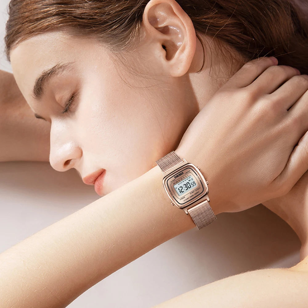 SKMEI Women Sports Watch Top Brands Luxury Waterproof Ladies Watches Small Dial Digital Wristwatch and Bracelet Relogio Feminino